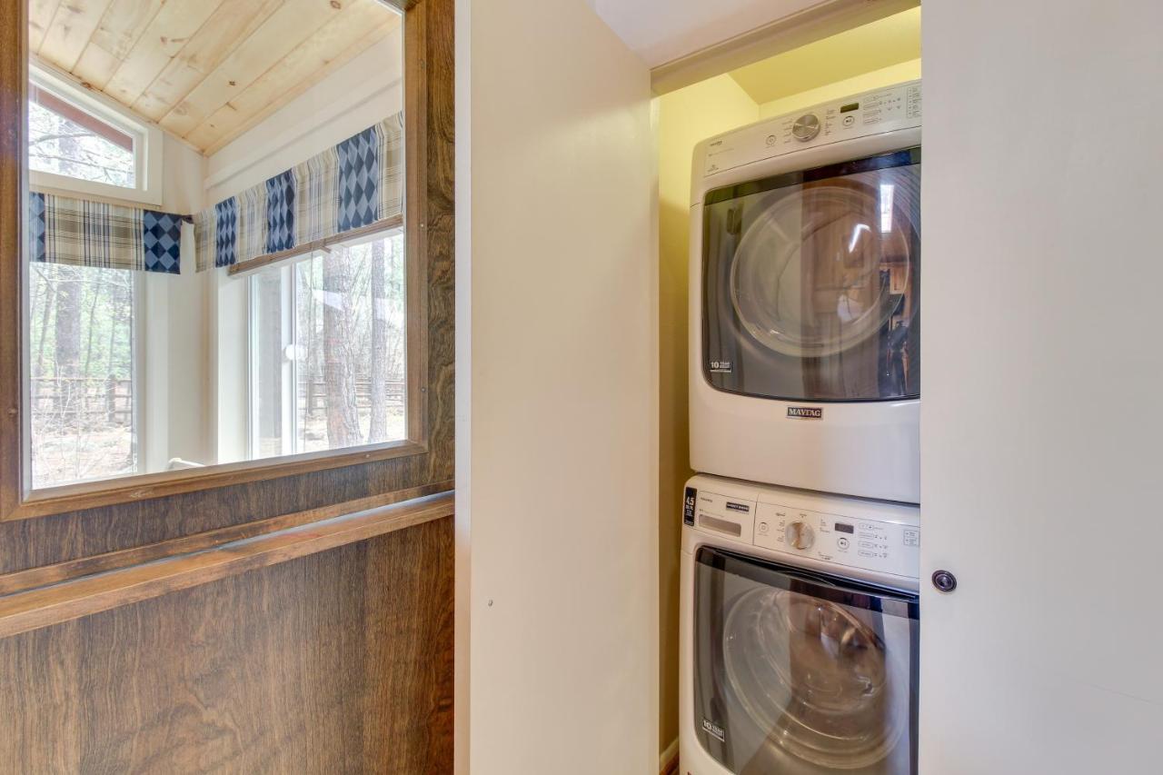 Updated Country Club Cabin, Near Golfing And Hiking! Indian Pine Exteriör bild