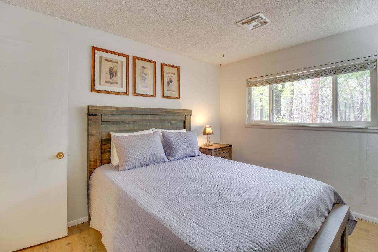 Updated Country Club Cabin, Near Golfing And Hiking! Indian Pine Exteriör bild